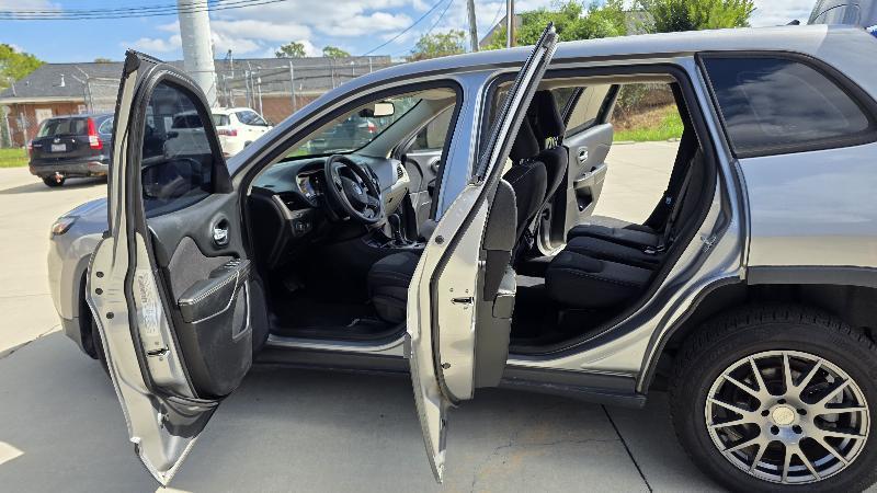 Jeep Cherokee Sport FWD 2015
