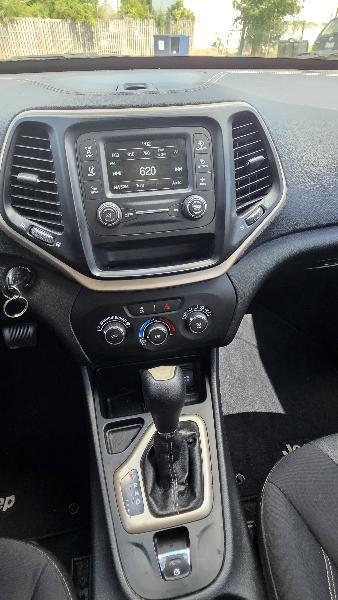 Jeep Cherokee Sport FWD 2015