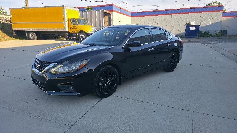 Nissan Altima 2.5 SR Sedan 2017