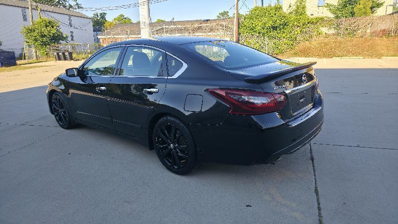 Nissan Altima 2.5 SR Sedan 2017