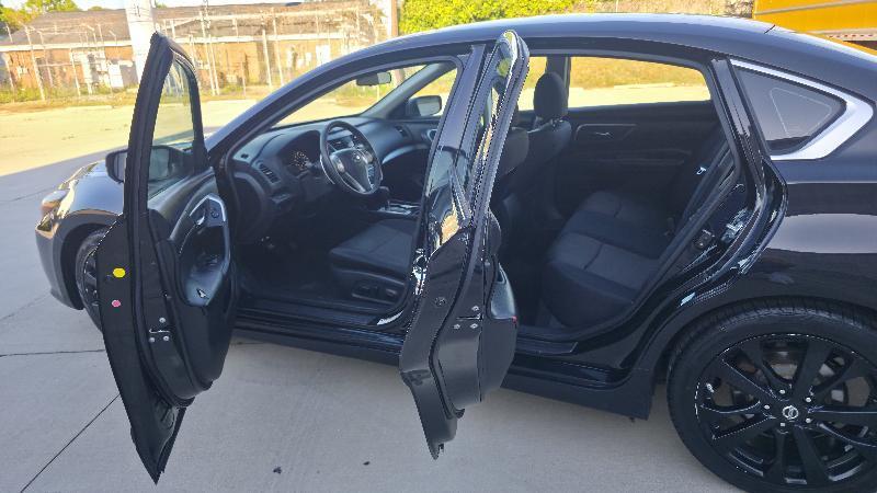Nissan Altima 2.5 SR Sedan 2017