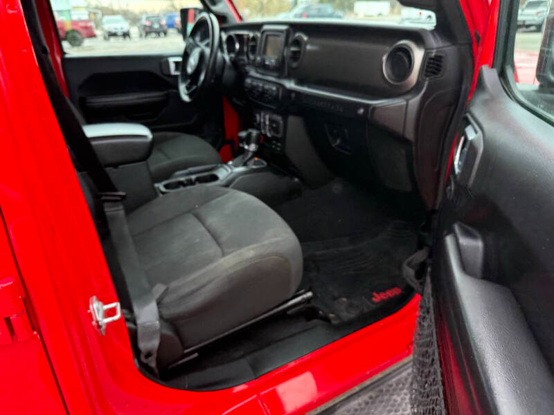 Jeep Wrangler Unlimited Sport 2018