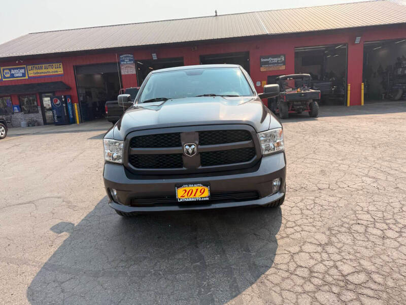 RAM 1500 Classic Tradesman Quad Cab 4WD 2019
