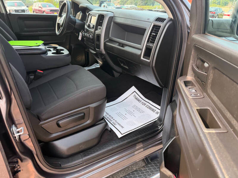 RAM 1500 Classic Tradesman Quad Cab 4WD 2019
