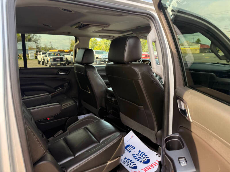 Chevrolet Suburban LT 4WD 2020