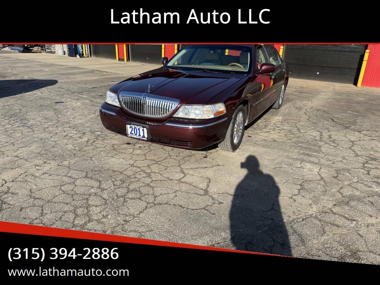 2011 Lincoln Town Car Signature Limited