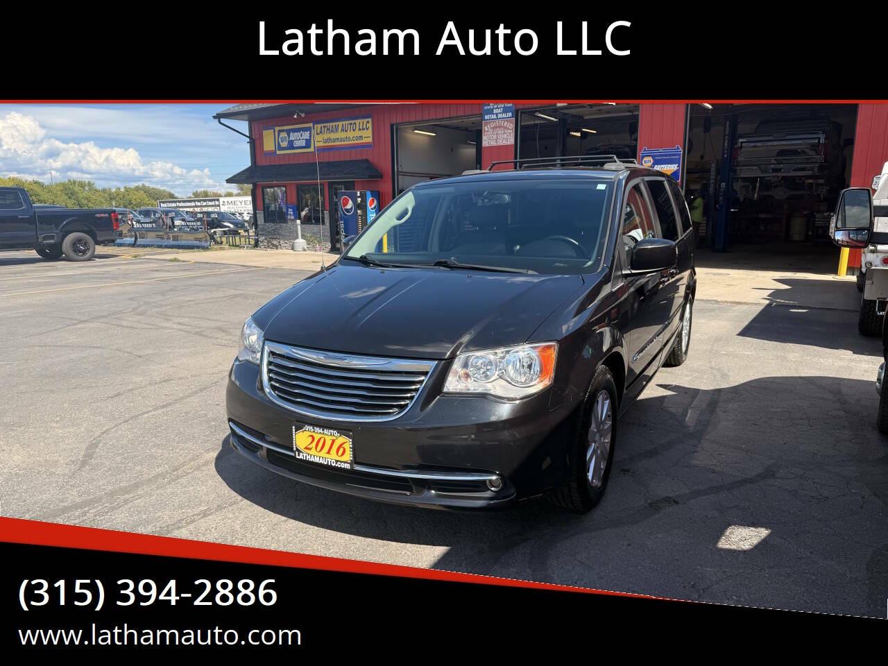 2016 Chrysler Town & Country Touring