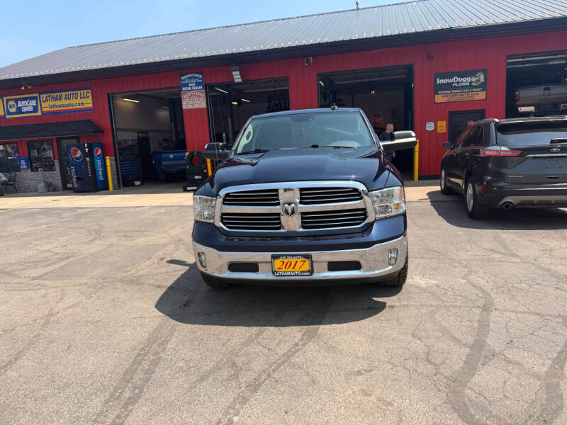 RAM 1500 SLT Crew Cab SWB 4WD 2017