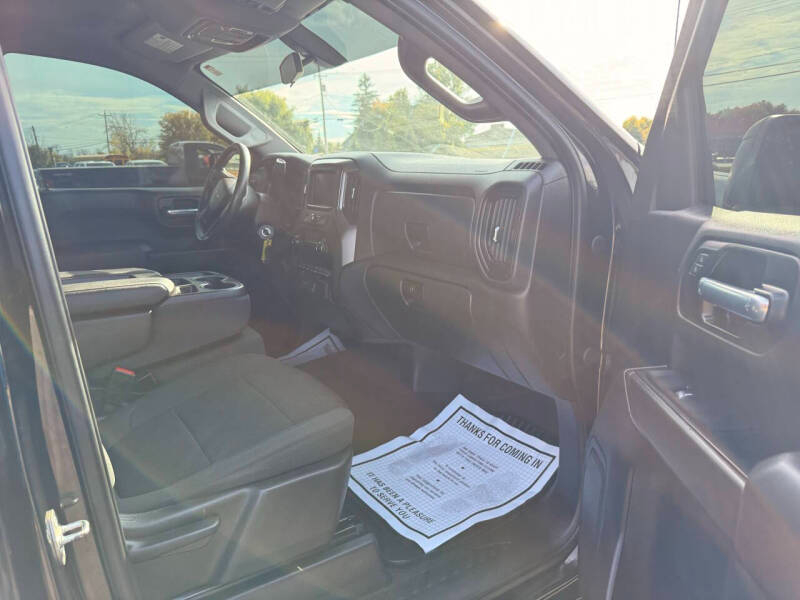 Chevrolet Silverado 1500 Custom Crew Cab Long Box 4WD 2021