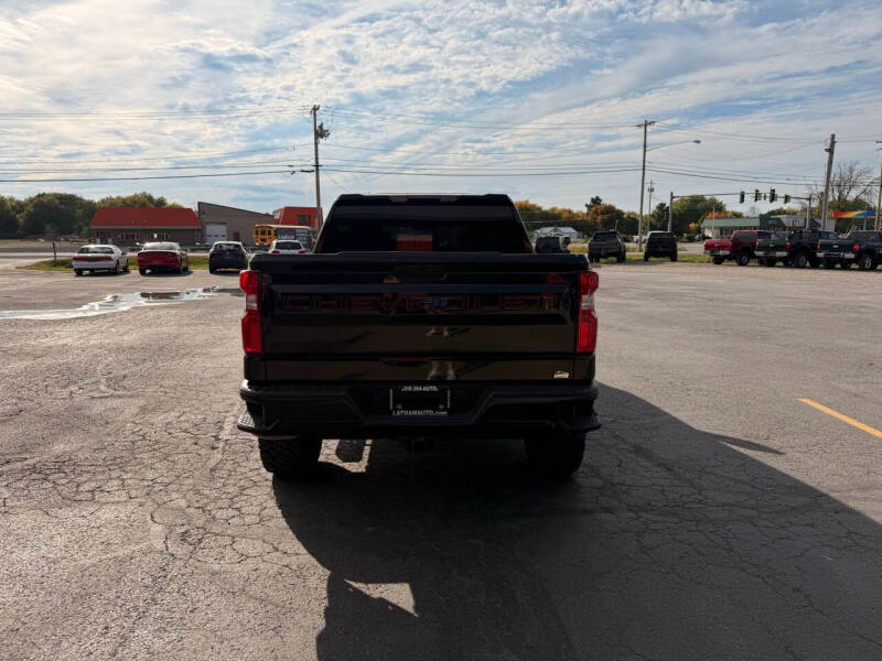 Chevrolet Silverado 1500 Custom Crew Cab Long Box 4WD 2021