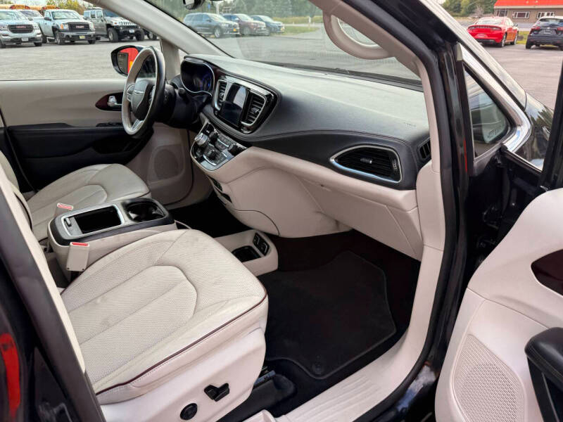 Chrysler Pacifica Limited 2019