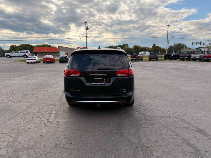 Chrysler Pacifica Limited 2019