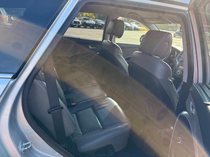 Hyundai Santa Fe SE w/Premium Package AWD 2016