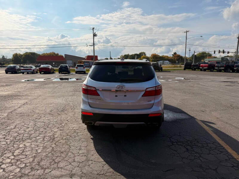 Hyundai Santa Fe SE w/Premium Package AWD 2016