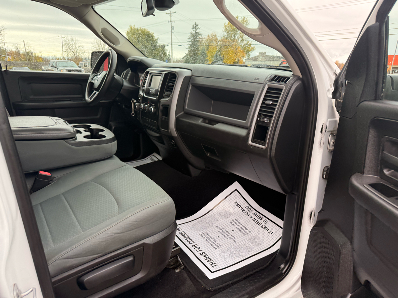 RAM 1500 Tradesman Quad Cab 4WD 2015