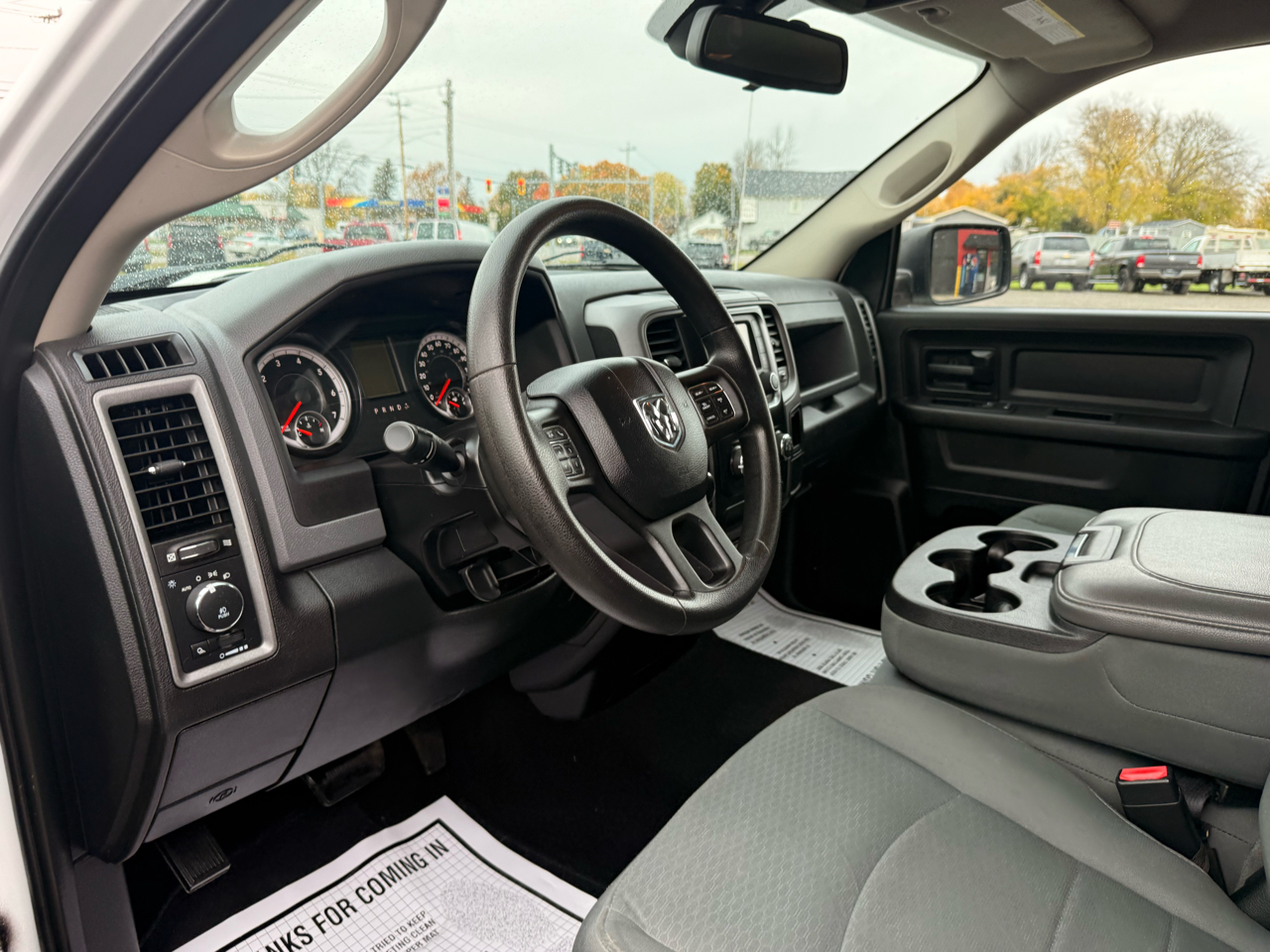 RAM 1500 Tradesman Quad Cab 4WD 2015
