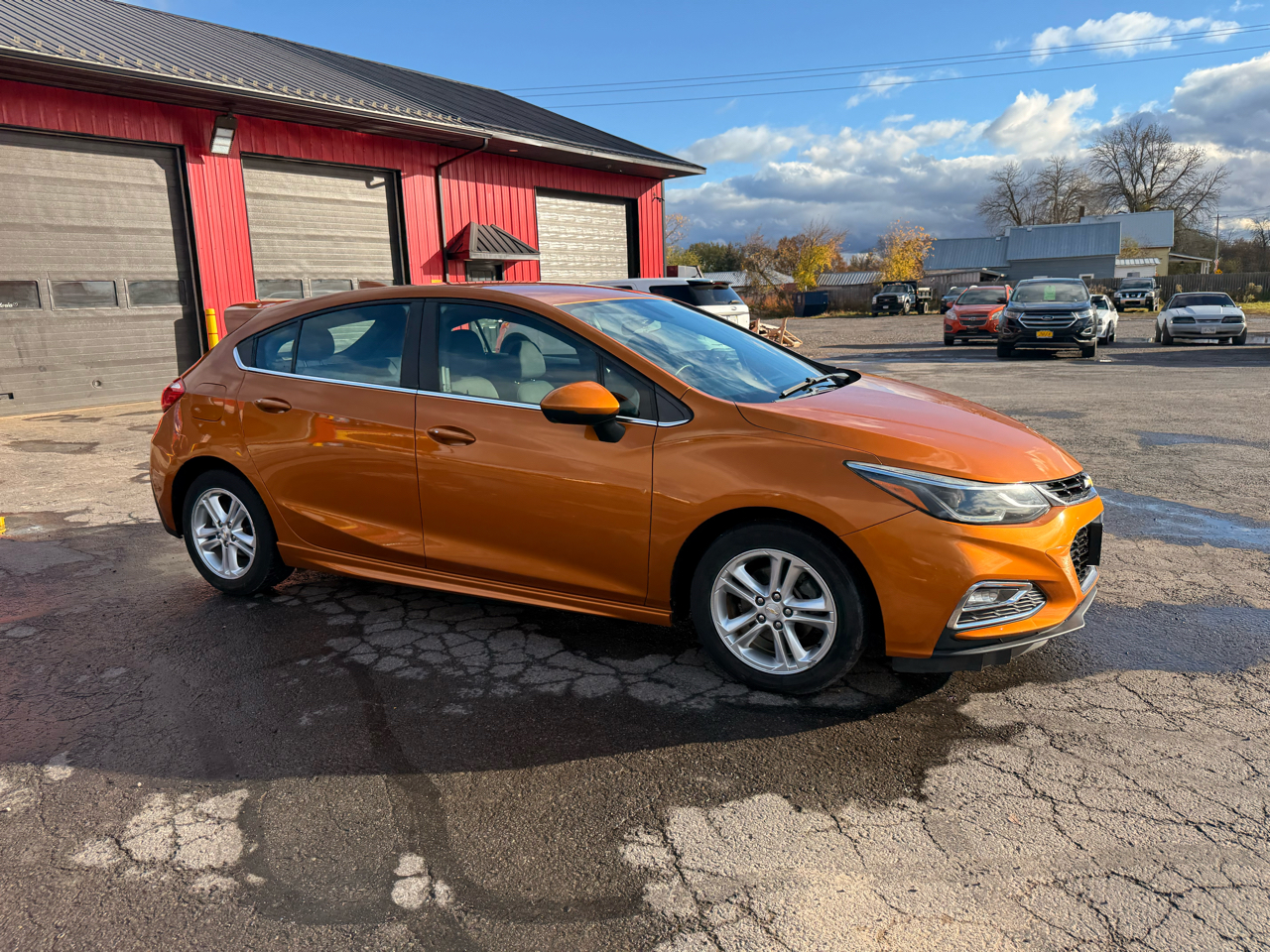 Chevrolet Cruze LT Auto Hatchback 2017