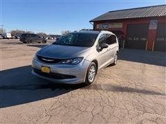 2021 Chrysler Voyager 