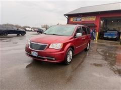 2016 Chrysler Town & Country 