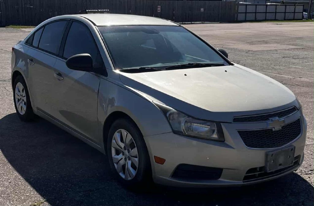2013 Chevrolet Cruze LS Auto