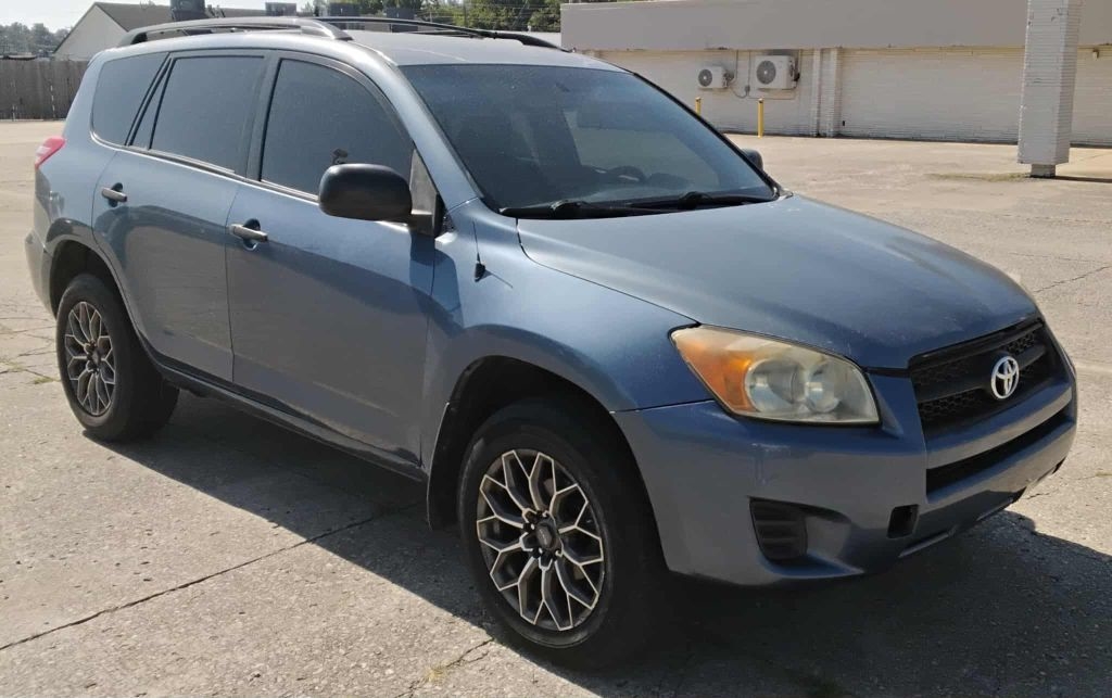 2010 Toyota RAV4 Base I4 2WD