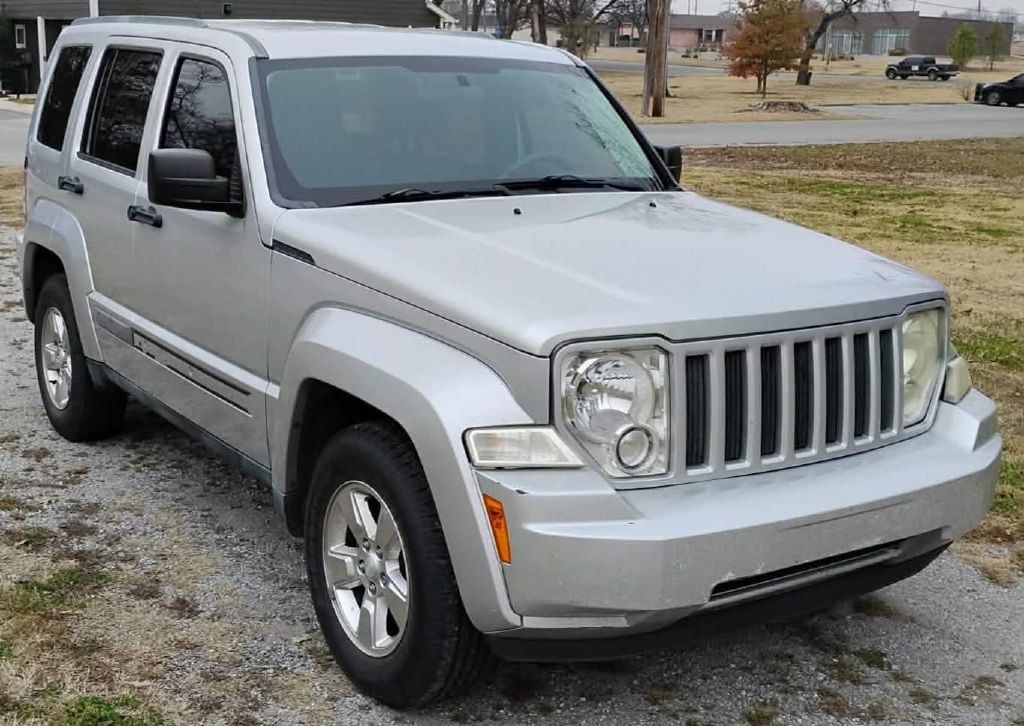 2011 Jeep Liberty Sport's photo