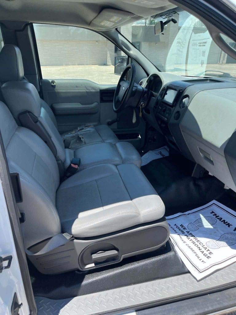 2005 Ford F-150 XL - Photo 11