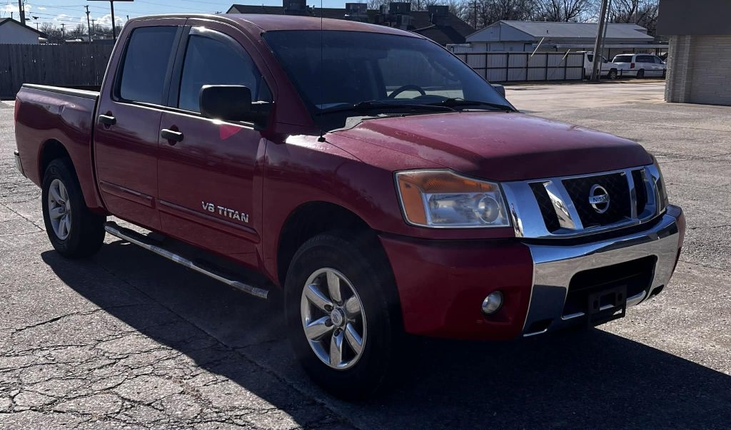 2010 Nissan Titan SE Crew Cab 2WD SWB