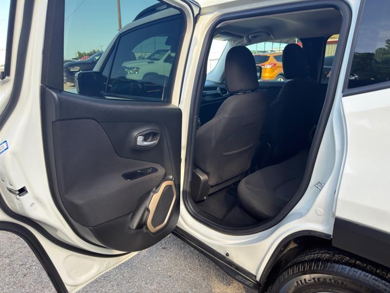 Jeep Renegade Latitude FWD 2016