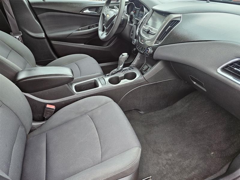 Chevrolet Cruze LT Auto Hatchback 2017