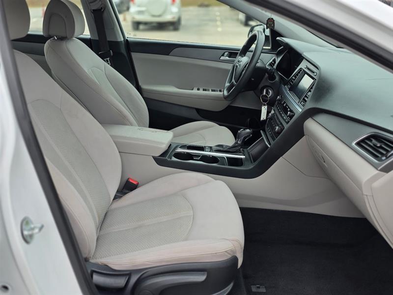 Hyundai Sonata SE 2016