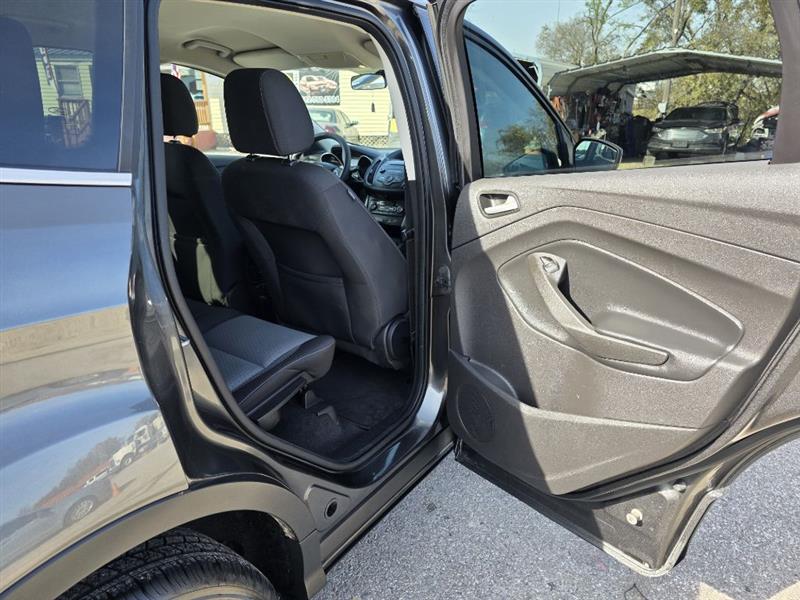 Ford Escape SE FWD 2017