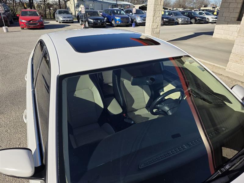 Volkswagen Jetta SEL PZEV 2013