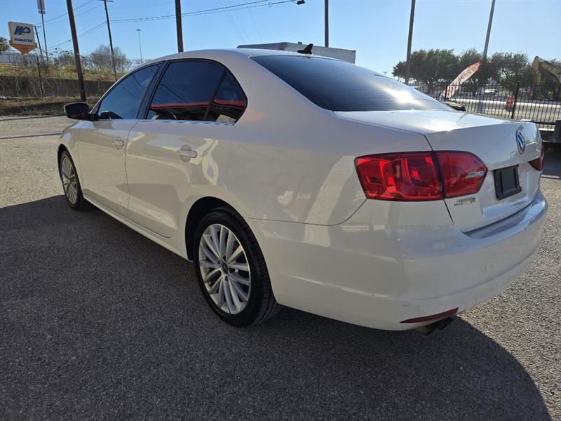 Volkswagen Jetta SEL PZEV 2013