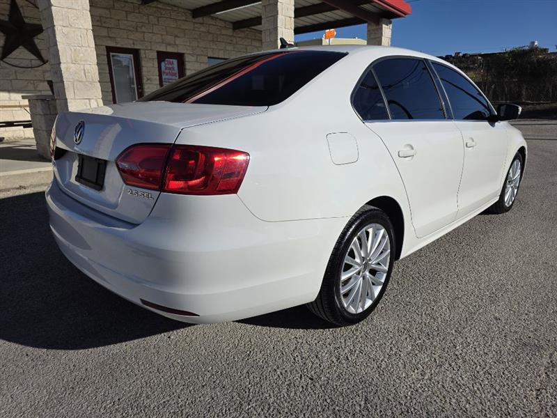 Volkswagen Jetta SEL PZEV 2013