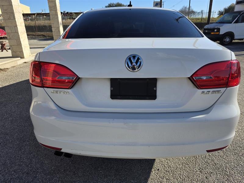 Volkswagen Jetta SEL PZEV 2013
