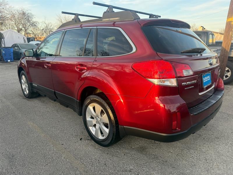Subaru Outback 2.5i Limited 2011