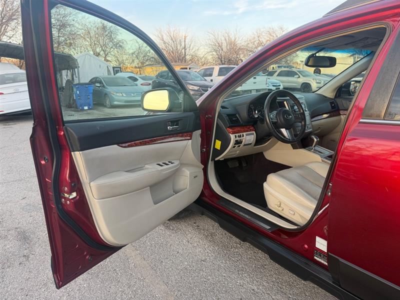 Subaru Outback 2.5i Limited 2011