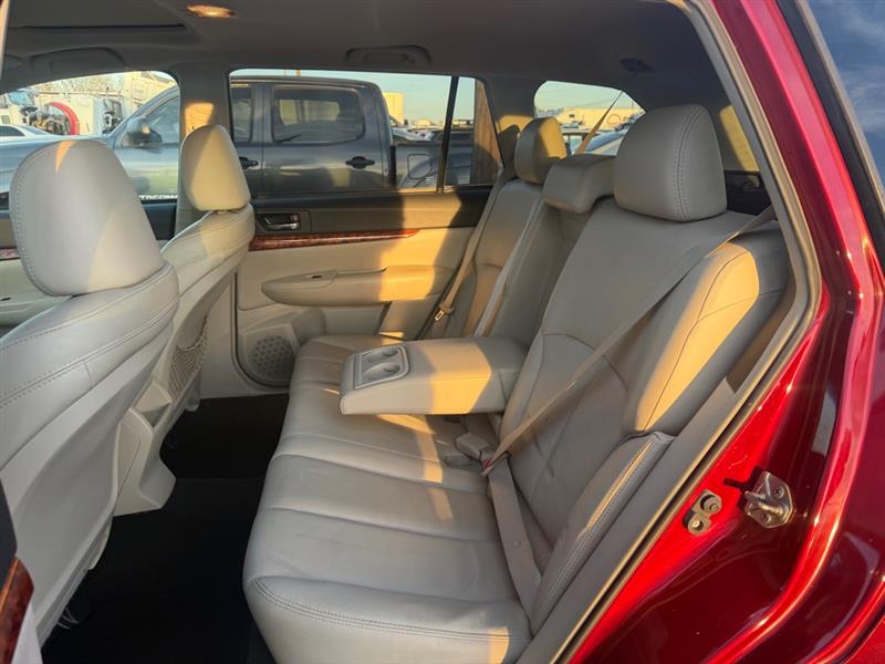 Subaru Outback 2.5i Limited 2011