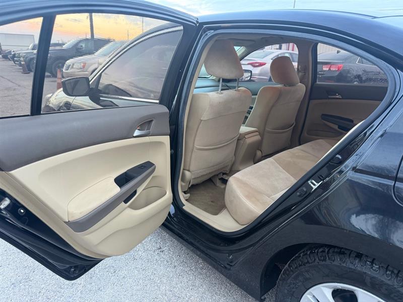 Honda Accord LX-P Sedan AT 2010