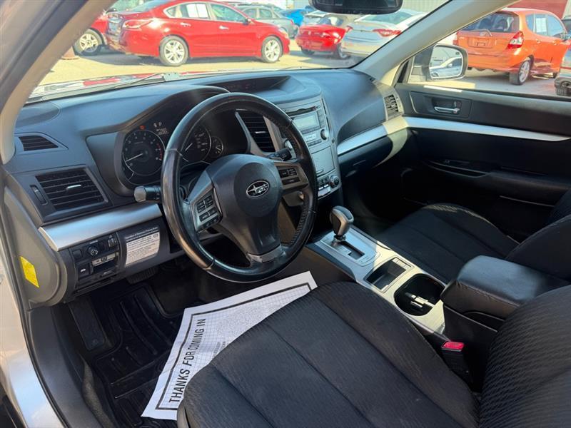 Subaru Outback 2.5i Premium 2012