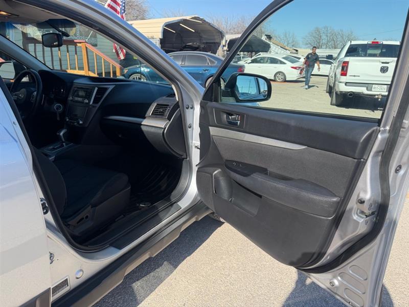 Subaru Outback 2.5i Premium 2012