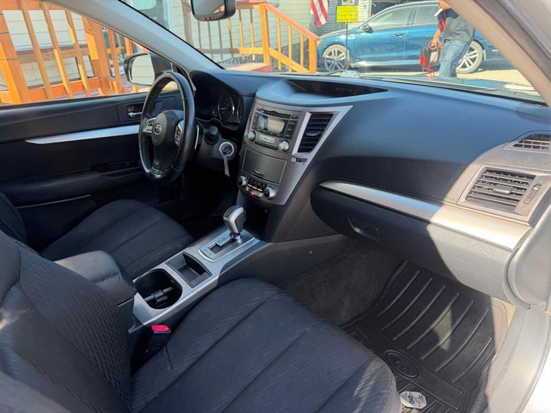 Subaru Outback 2.5i Premium 2012