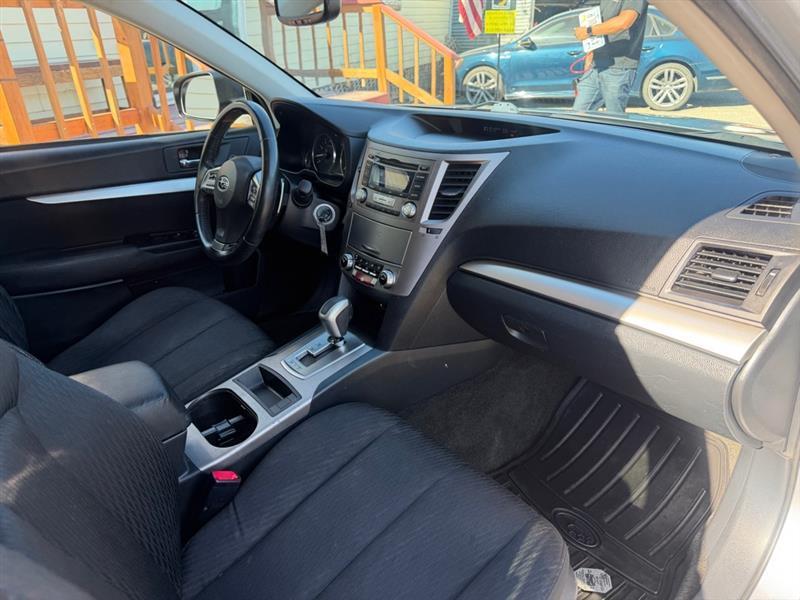 Subaru Outback 2.5i Premium 2012