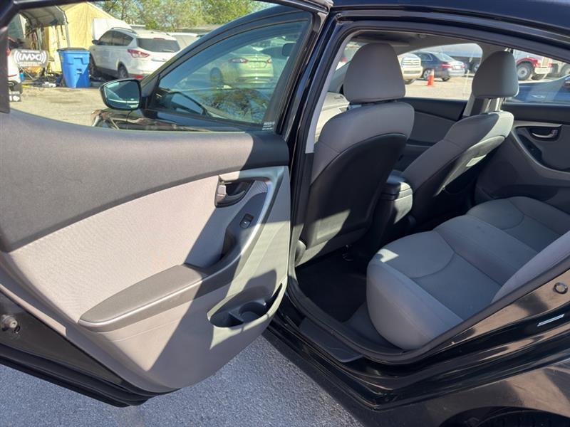 Hyundai Elantra GLS A/T 2011