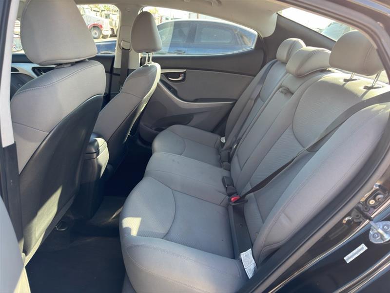 Hyundai Elantra GLS A/T 2011