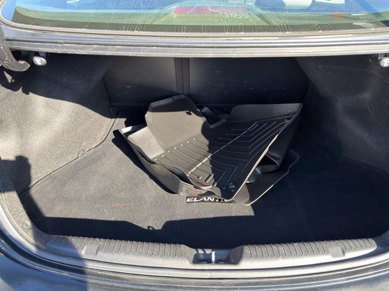 Hyundai Elantra GLS A/T 2011