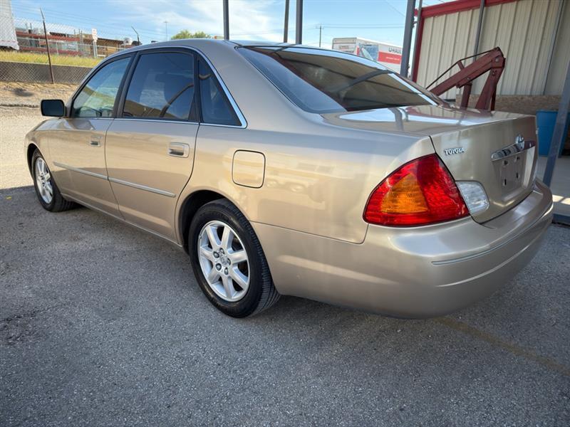 Toyota Avalon XL 2001