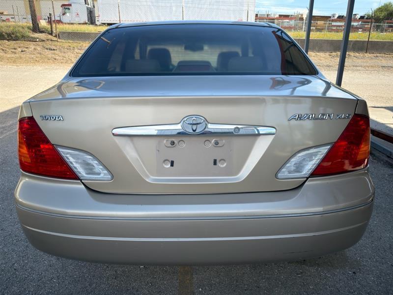 Toyota Avalon XL 2001