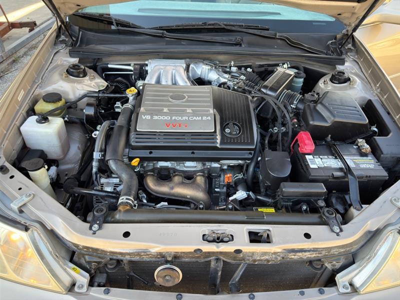 Toyota Avalon XL 2001
